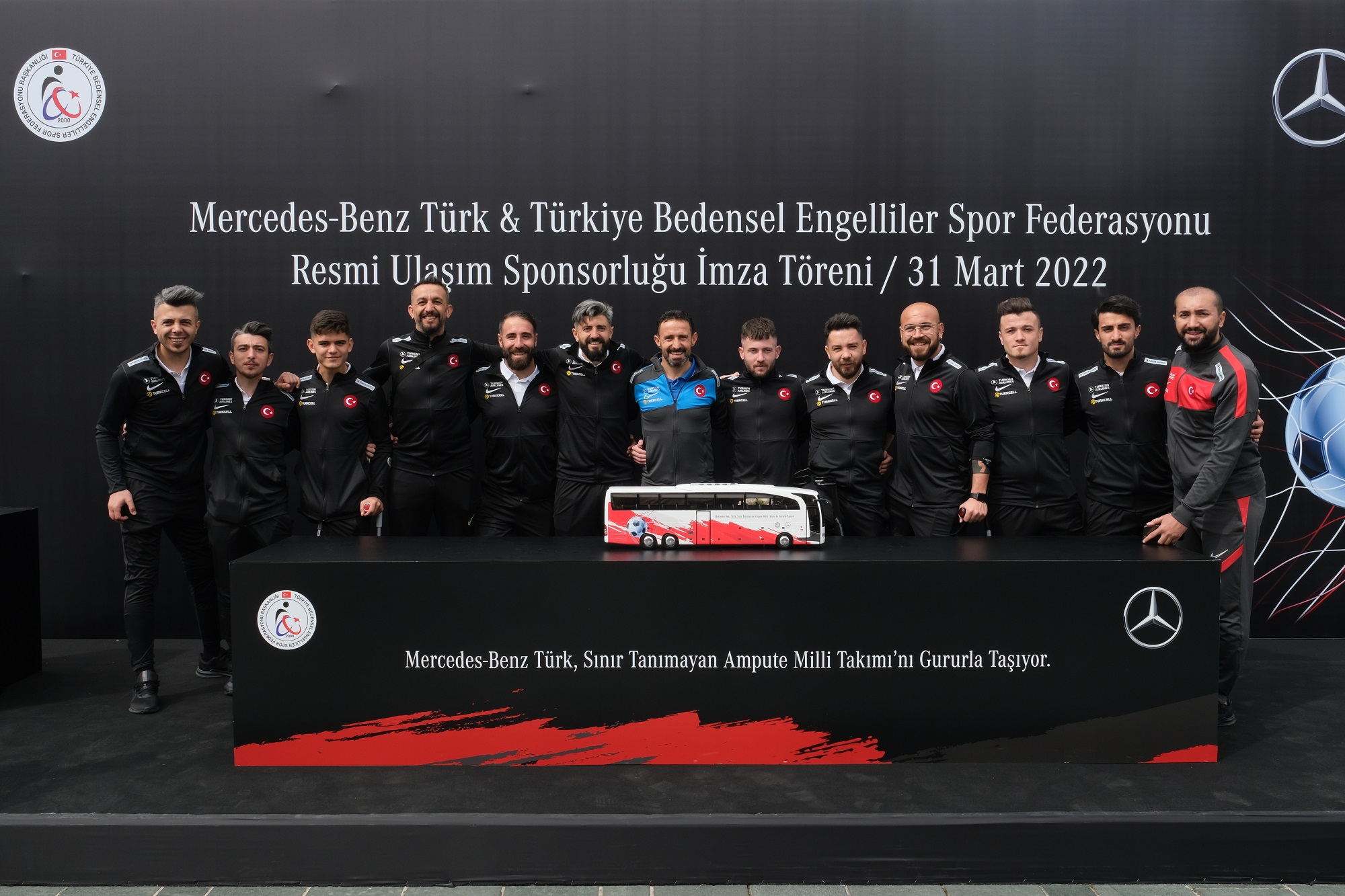 mercedes-benz-turk-ampute-futbol-milli-takiminin-resmi-ulasim-sponsoru-oldu-06.jpeg