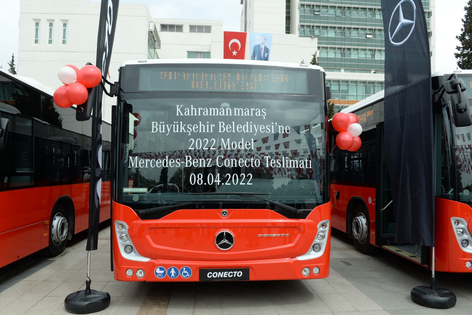 mercedes-benz-turk-kahramanmaras-buyuksehir-belediyesine-5-adet-mercedes-benz-conecto-solo-dizeli-teslim-etti-01.jpeg