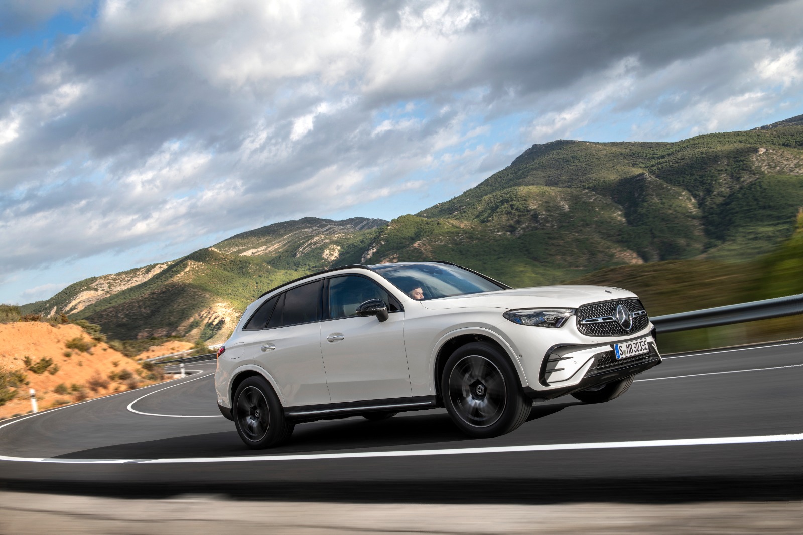 mercedes-benz-glc-gorsel-8.jpeg