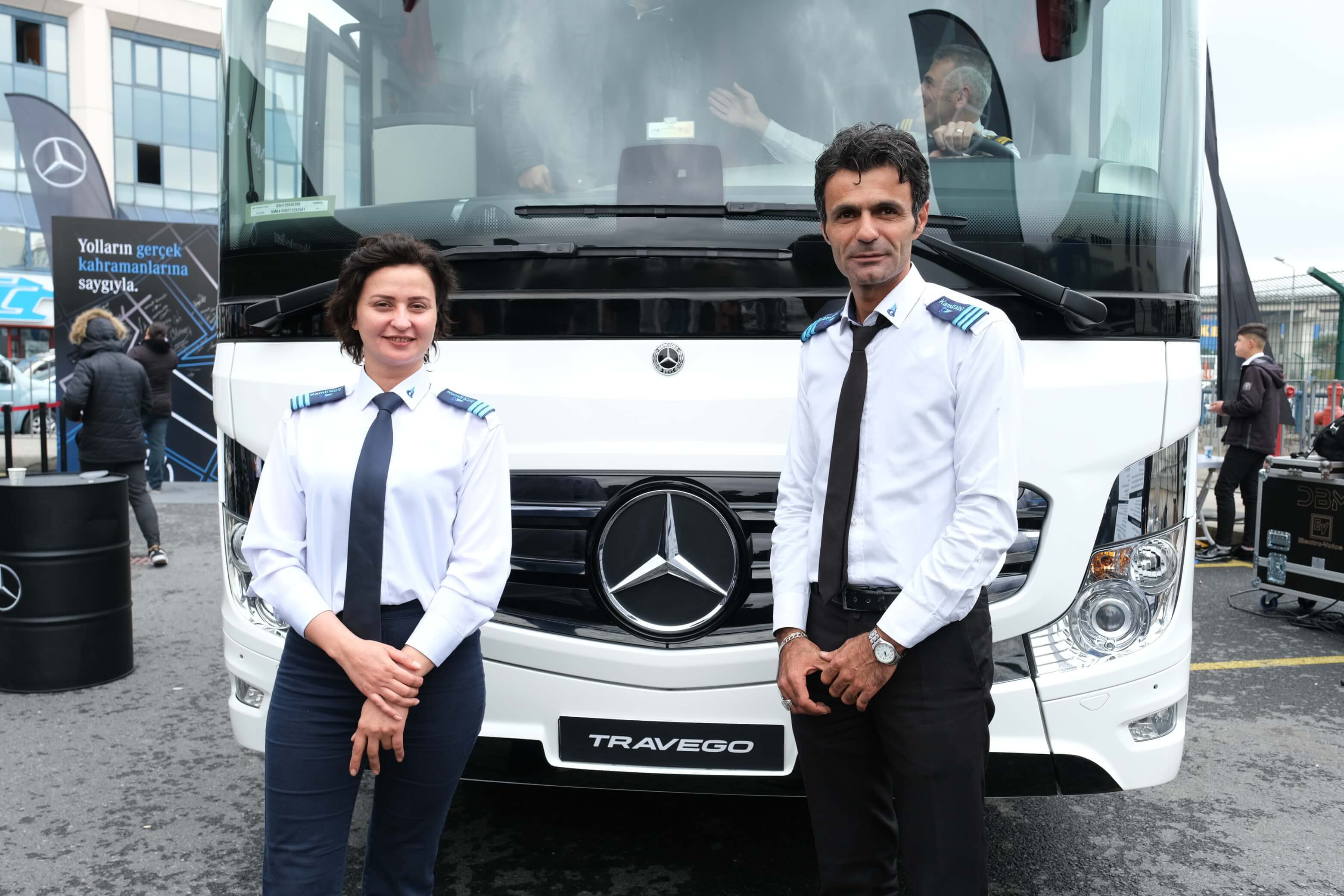 mercedes-benz-turk-dunya-soforler-gununde-otobus-kaptanlariyla-istanbulda-bulustu-01.jpg