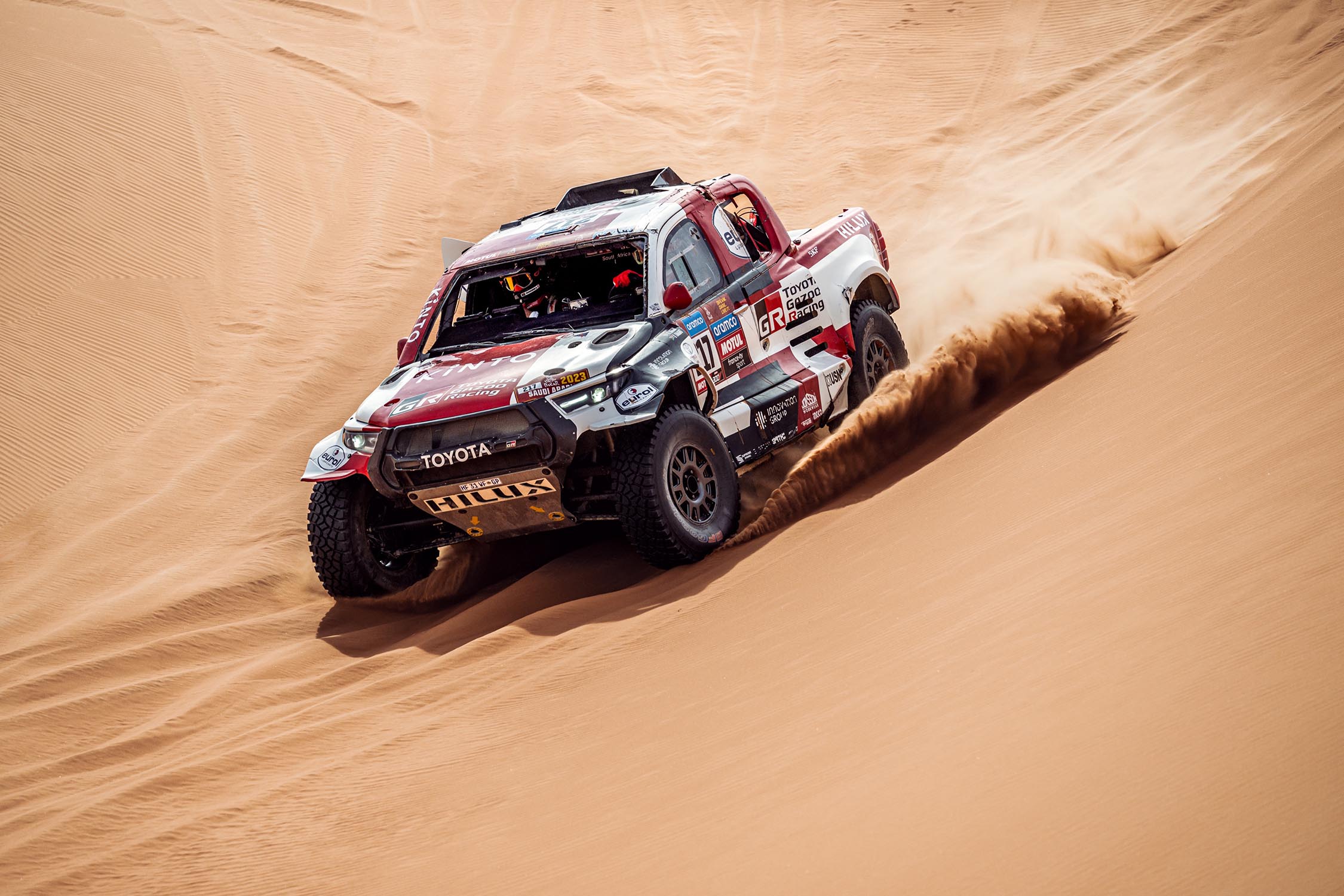 toyota-gr-dkr-hilux-t1-2.jpg