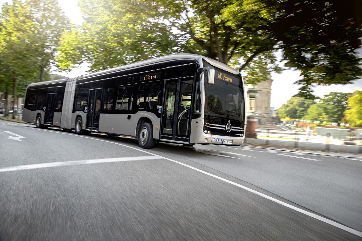 mercedes-benz-turkun-ana-sirketi-daimler-truck-surdurulebilirlik-ilkesi-ile-sektorun-donusumune-onculuk-etmeyi-hedefliyor-02.jpg