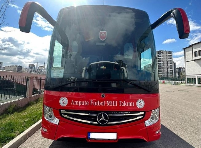 mercedes-benz-turk-ampute-futbol-milli-takimini-yeni-zaferlere-tasimaya-devam-edecek-02-small.jpeg