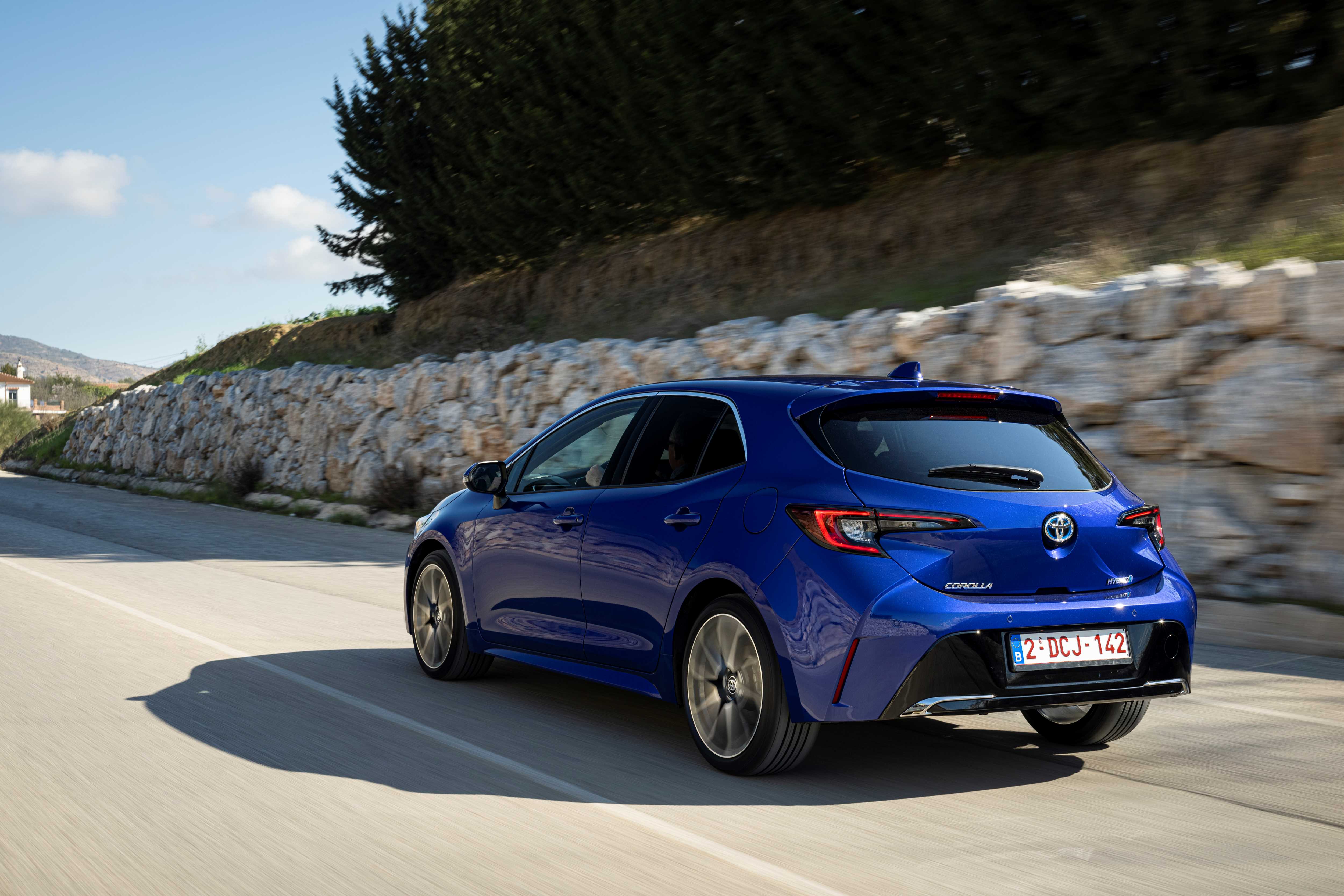 corolla-hatchback-3.jpg