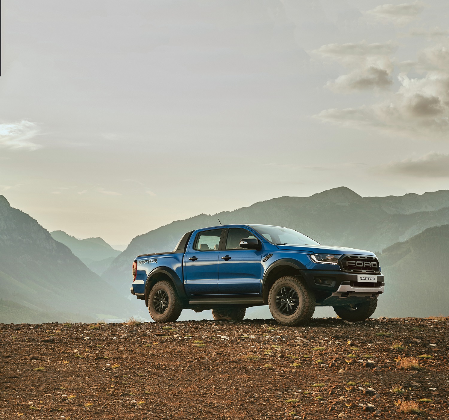 yeni-ford-ranger-raptor_2.jpg